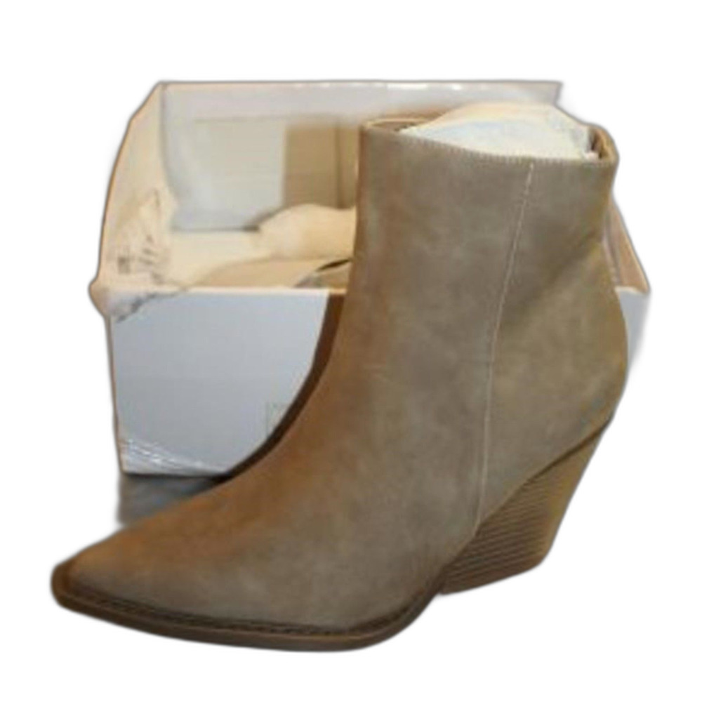 Size 8 Women's Phantom Camel Color Ankle Boot